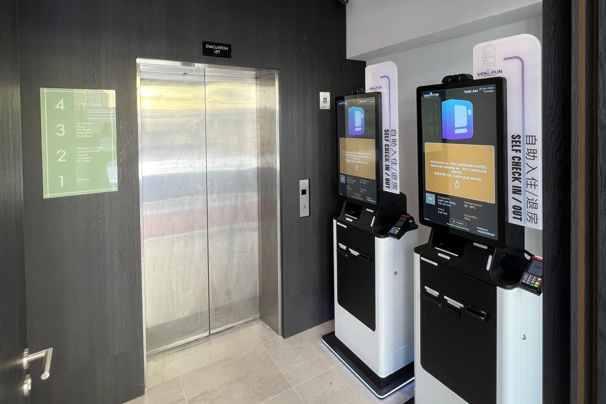 Jyu Capsule Hotel Singapura Luaran gambar